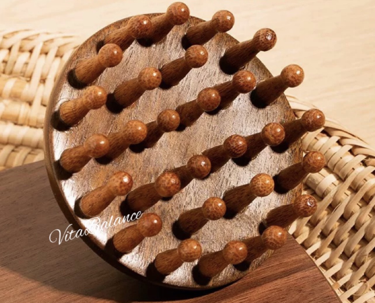 🌿Wood Scalp Massage Brush: Promotes relaxation and stress relief 🌿